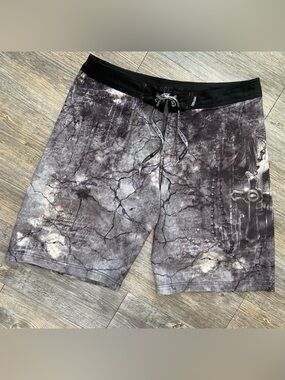 Affliction Men's XL Black and Gray Marble Print Board Shorts Goth Punk